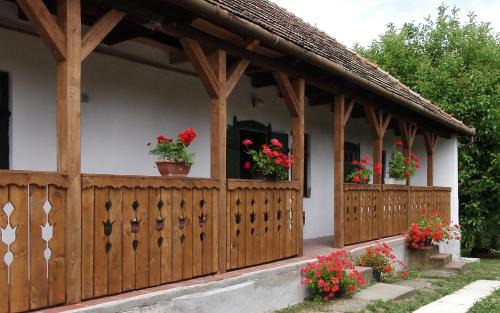 Bator House | Nevenincs Vendégház