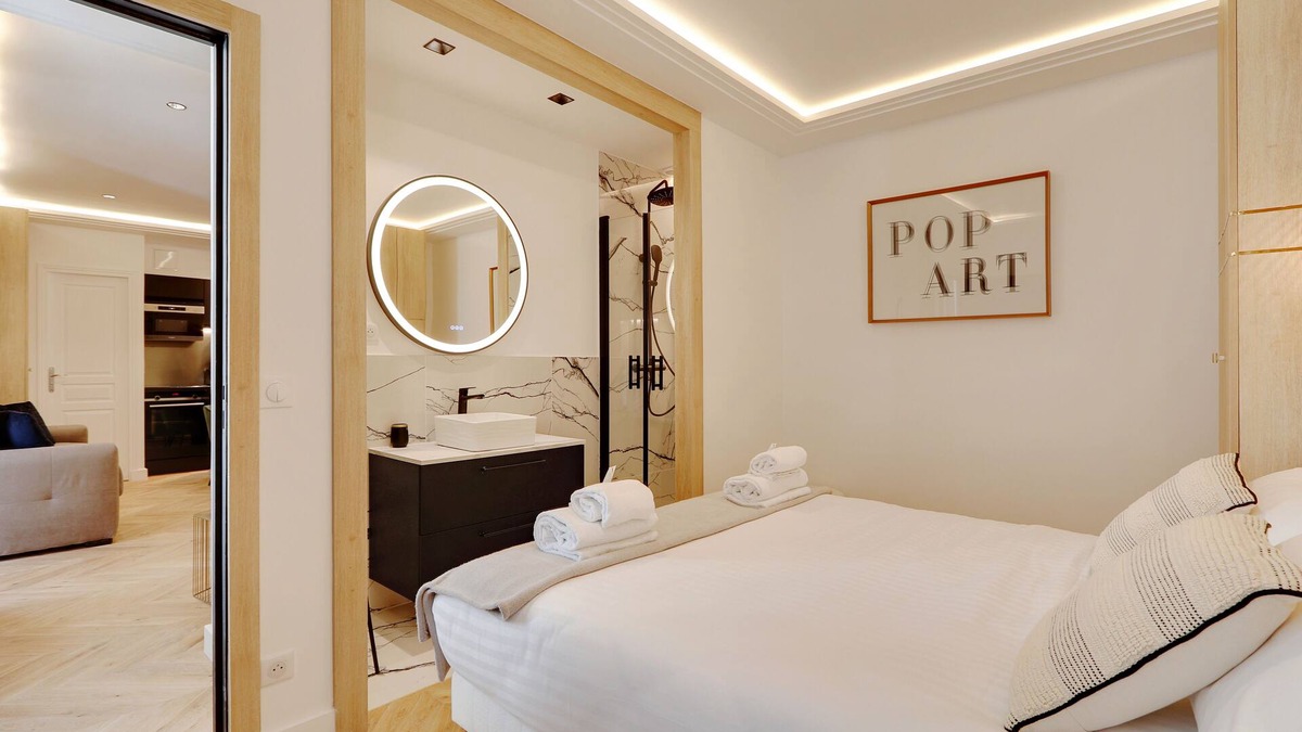 Quartier de la Porte-Saint-Denis Apartment | NEW Éclat du Faubourg 2 CH Luxe