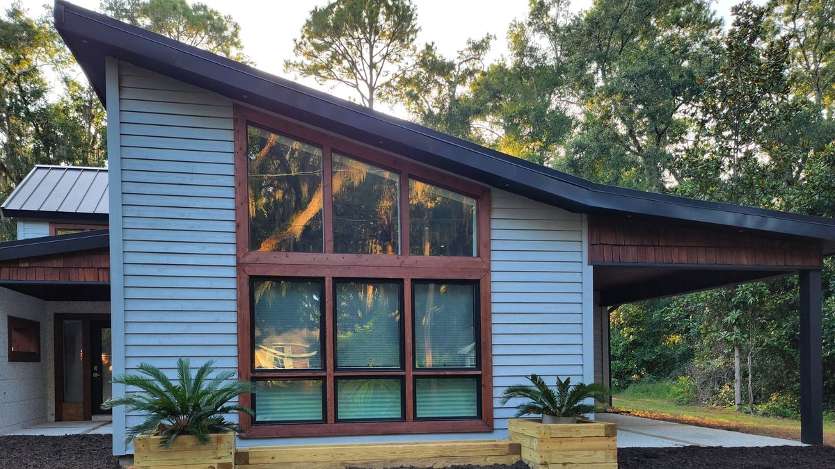 Saint Simons Heights House | New 1250sqft stylish 2bd 2bth cottage AC/WiFi full kitch sunny St. Simons Island