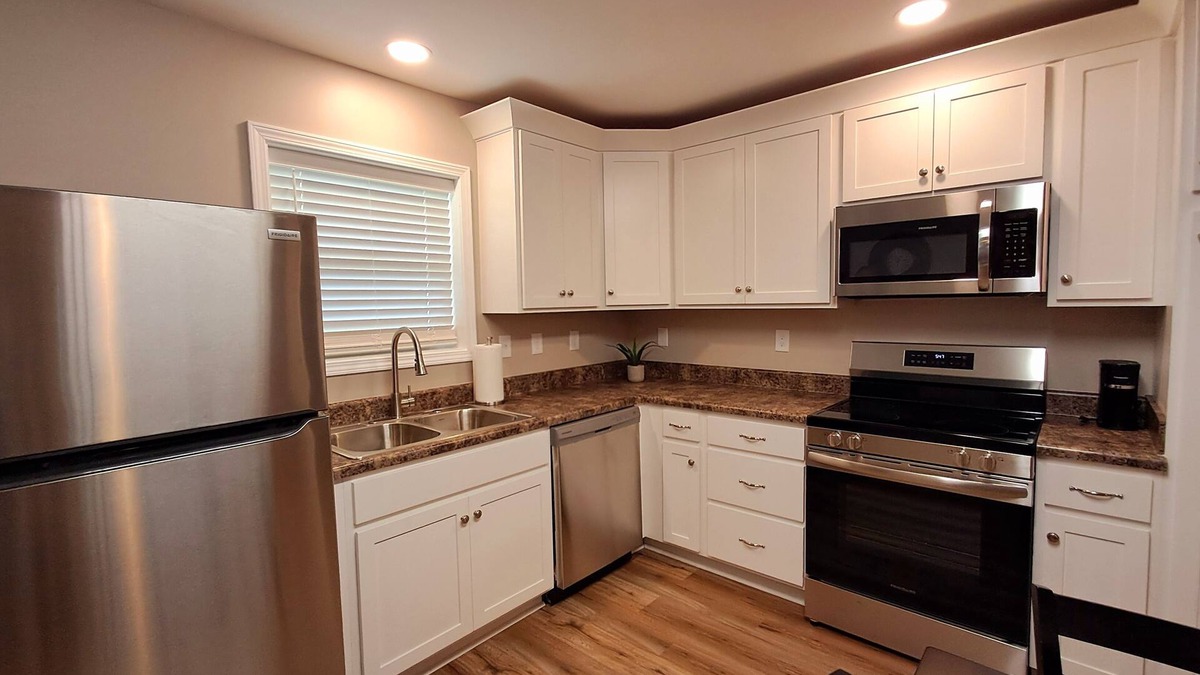 Manchester Apartment | New 2-bedroom apartment in the heart of Manchester close to I-24.