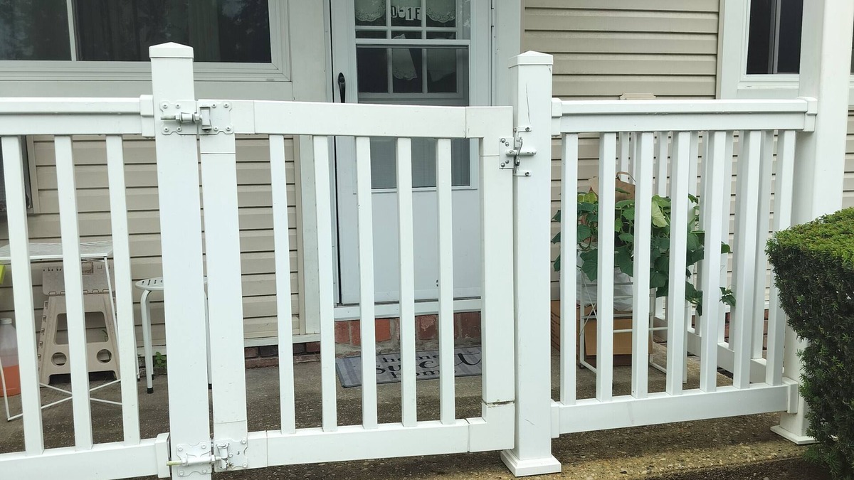 Central Islip Condo | New 2-bedroom condo with all amenities, Central Islip