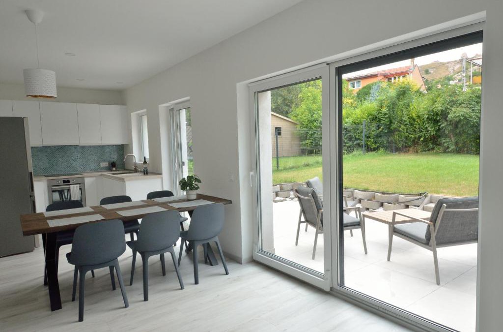 Budaors Apartment | New 2 Bedroom Condo In The Center
