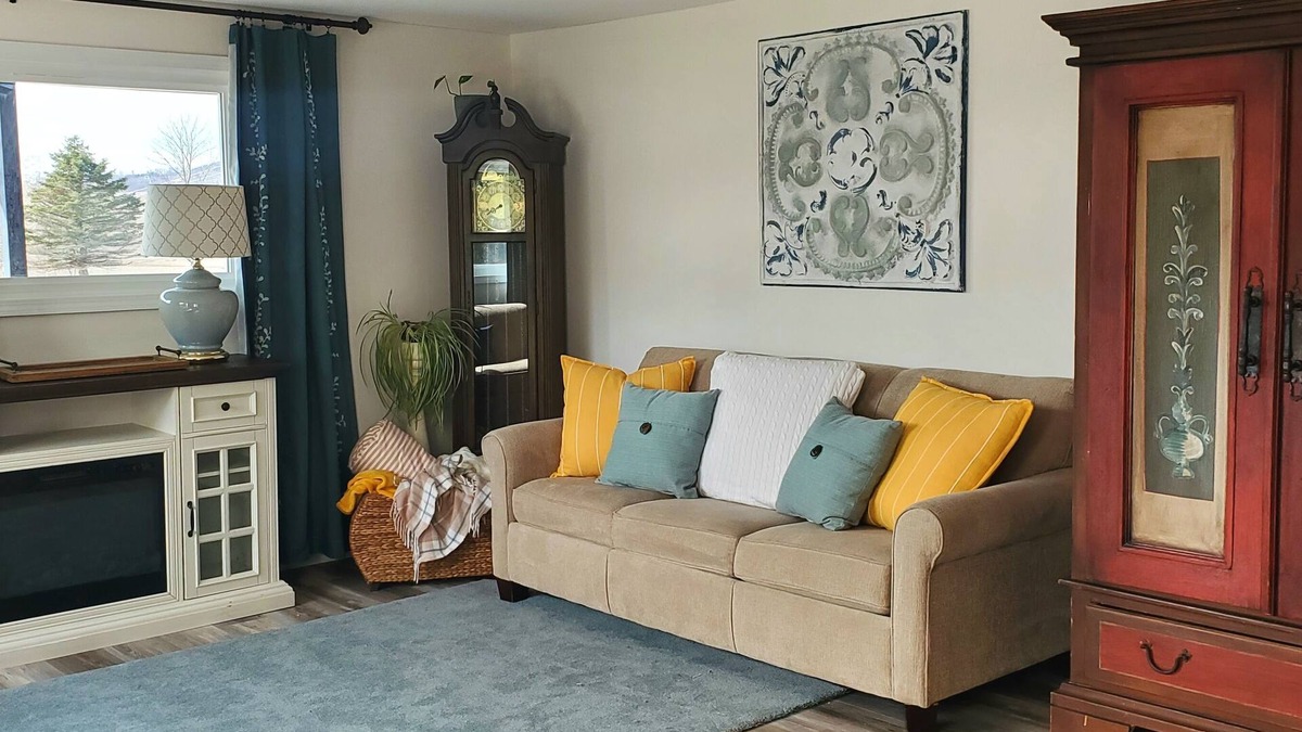 Blodgett Mills Bed & Breakfast | New 2 bedroom Country Chic Bed&Breakfast with breathtaking views