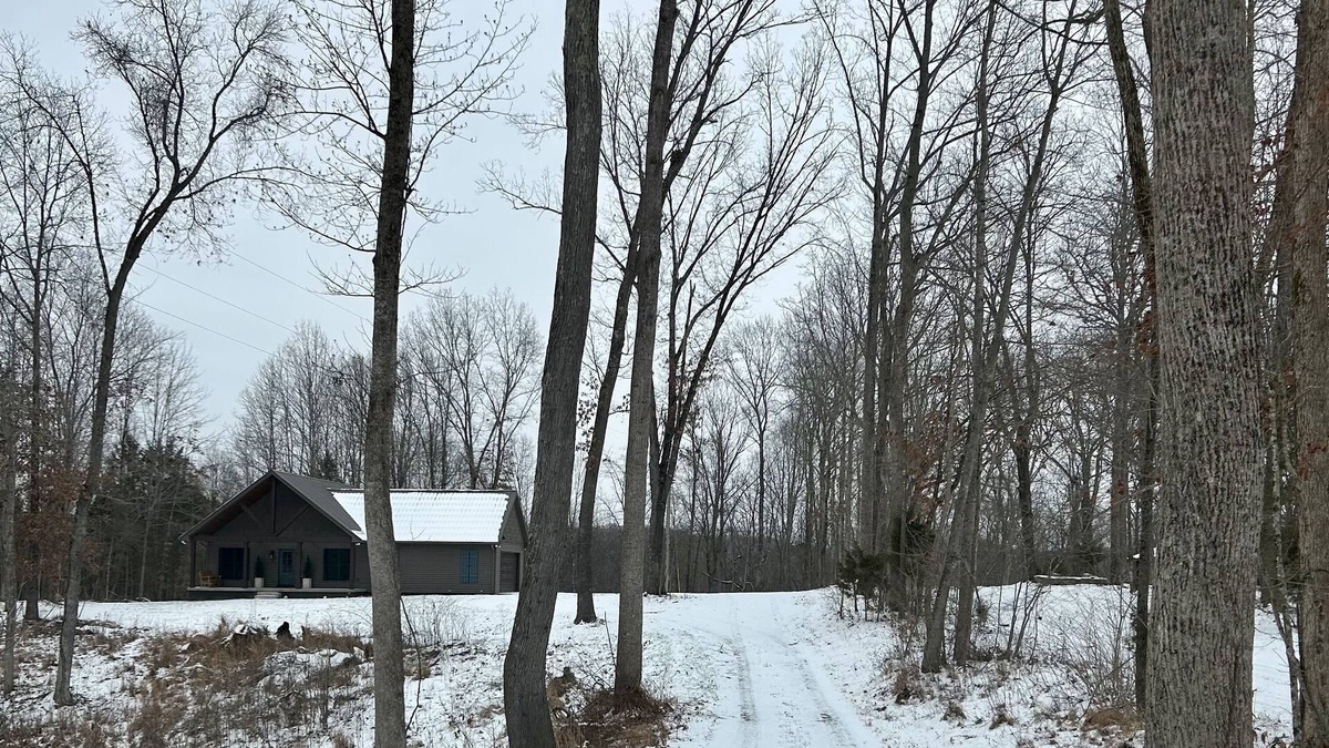 Drake House | New 2-bedroom "Kentucky Country" vacation home 10 minutes from Bowling Green