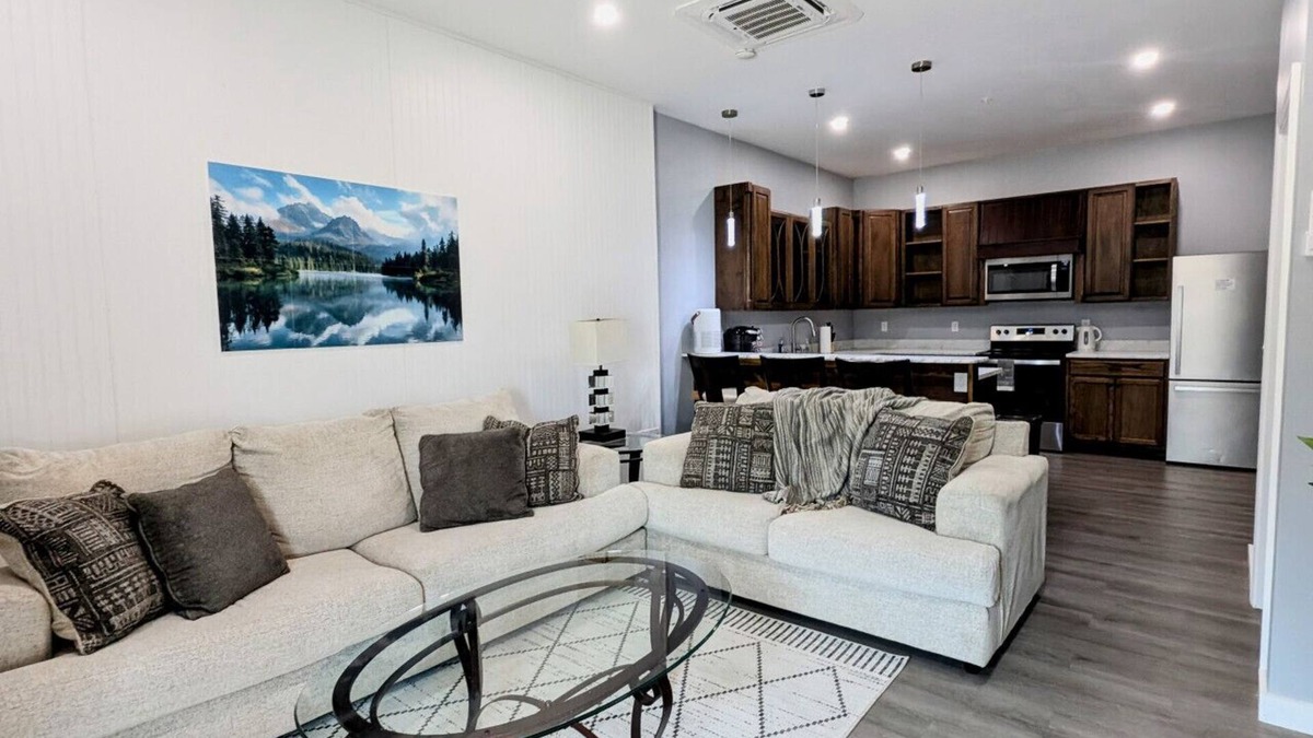 Maryville Apartment | New 2 BR Unit in Prime Location (103)