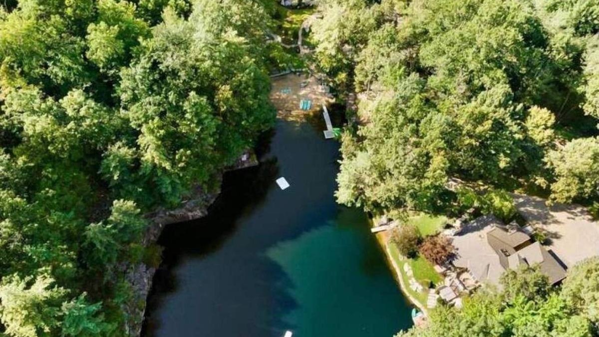 Milford House | NEW 2 Villas Private Quarry Oasis Sleeps 24