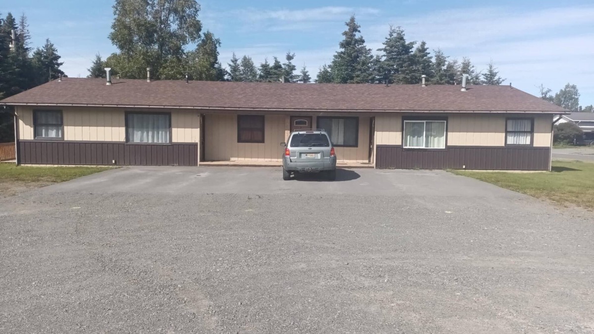 Kenai Apartment | NEW 2025 SUBARU CAR RENTAL INCLUDED! Minutes from Kenai River. 2 bed 1 bath.