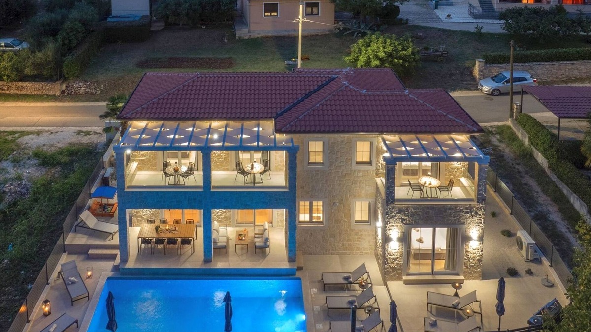 Brnobici Villa | NEW 2025 Villa Bella Vista with heated pool