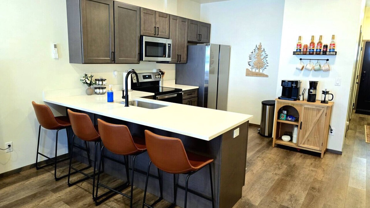 Coeur d'Alene House | New 2BR/2BA Near Hayden, Garage