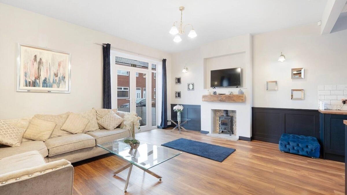 Hetton-le-Hole House | New! 2BR in Richard Street