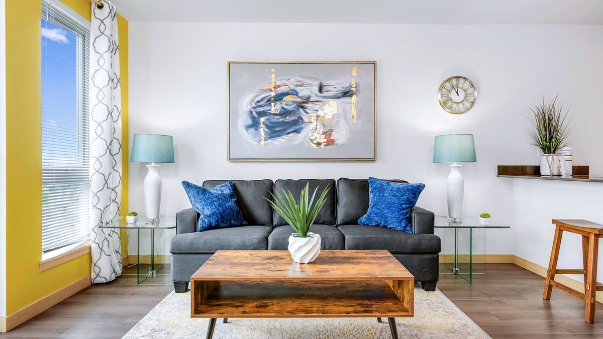 North Beacon Hill Apartment | ★NEW★ 2mi→Downtown★ Balcony+Rooftop Views★ WiFi★ W/D