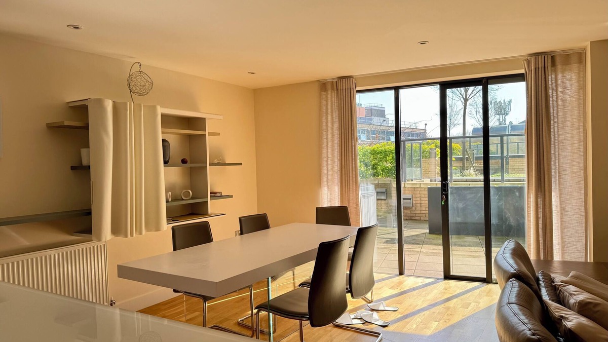 Bermondsey Apartment | New 3 BD Near Tower Bridge