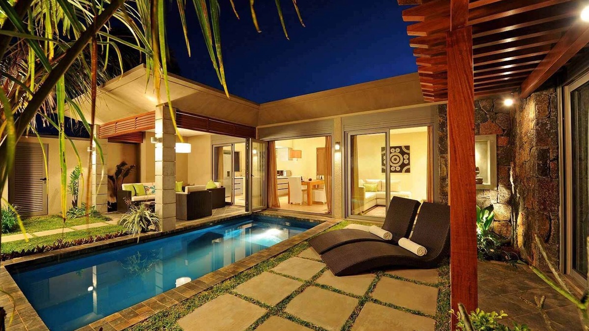 Grand-Baie Villa | New 3 bedroom villa 150m2 + hotel services + breakfast + swimming pool + private beach
