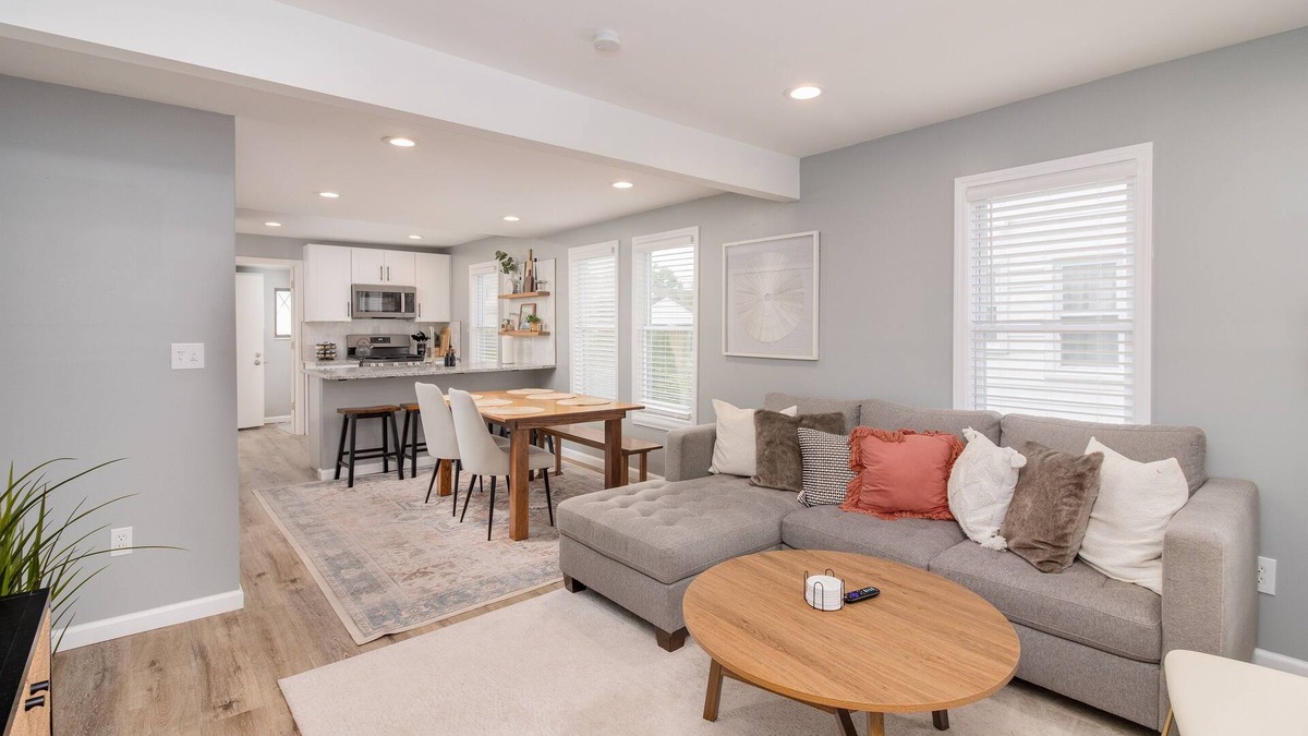 Hazel Park House | New!3BR/2BA Home in the Vibrant City of Hazel Park