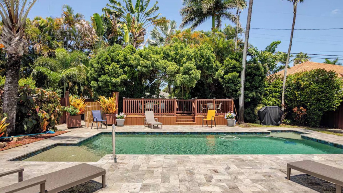 Poinsettia Heights House | NEW 3BR home with heated pool and tropical garden