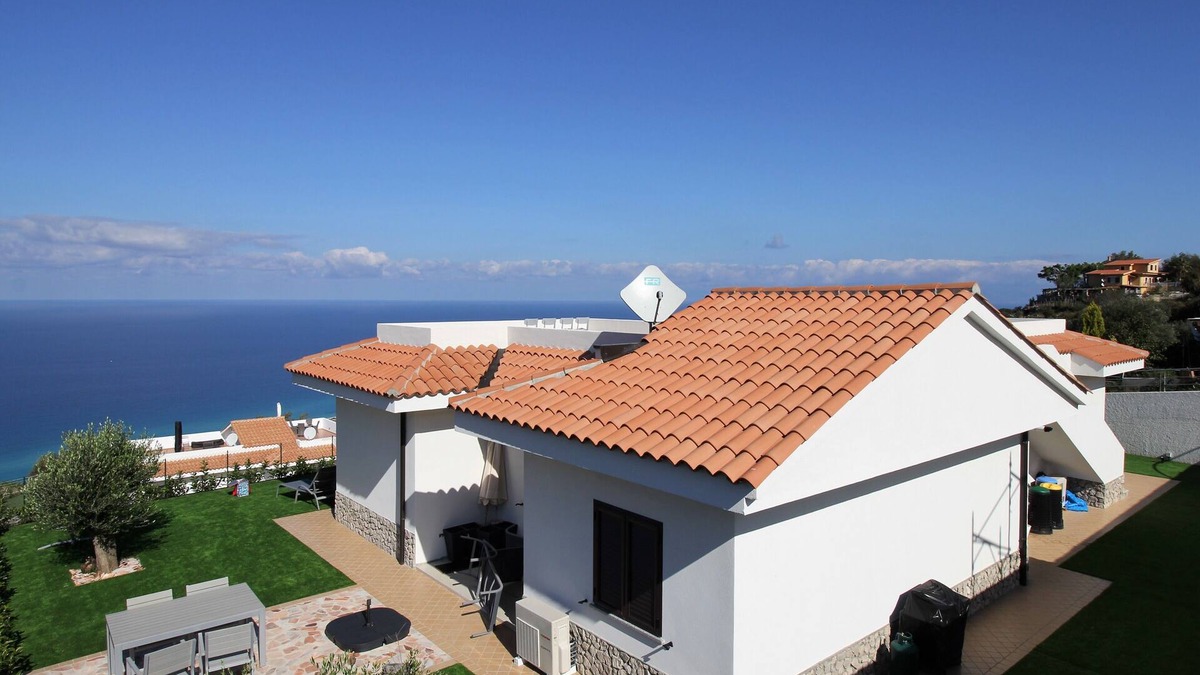 Marina di Zambrone Villa | New 4 bed villa in Zambrone - Spectacular 180 degree panoramic sea views.