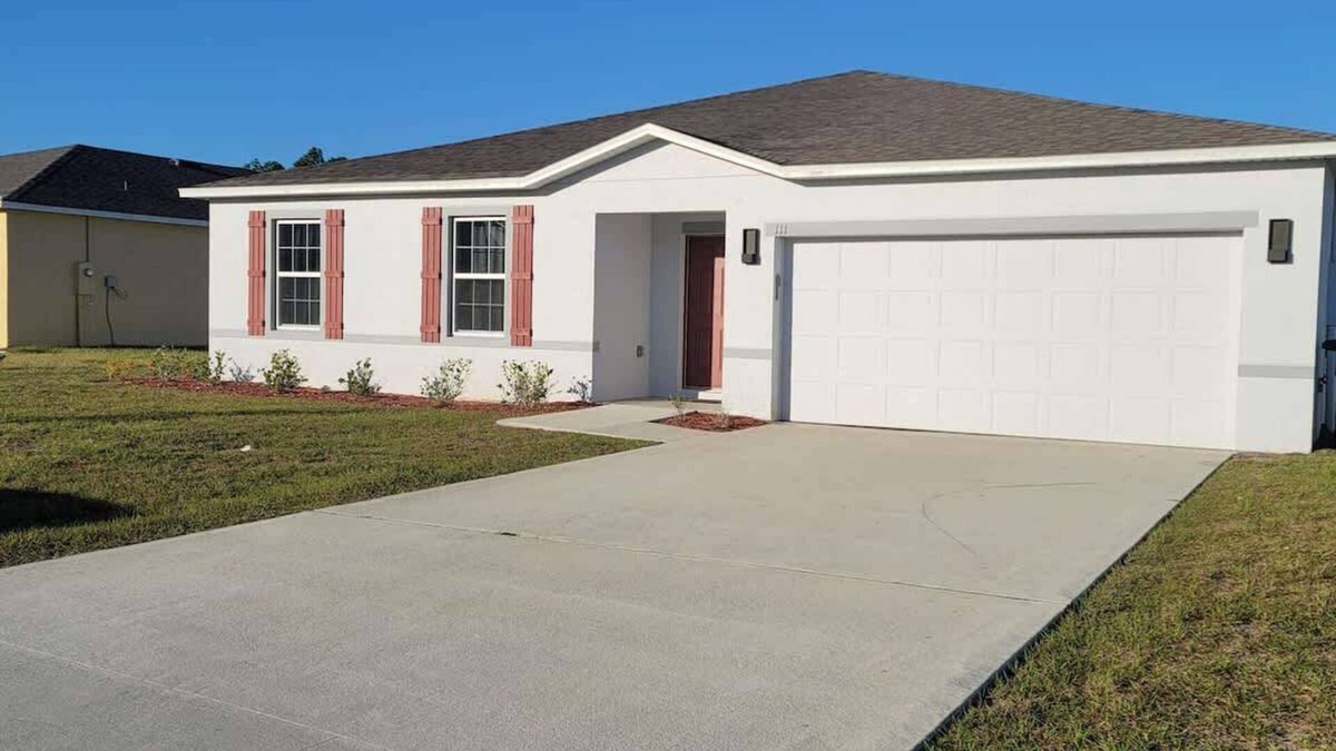 Kingsland House | New 4 Bedroom 2 Bath Home