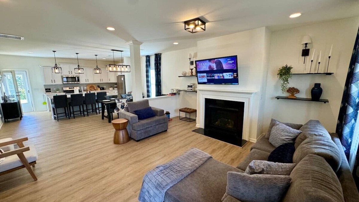 McLeansville House | New 4 Bedroom in Quiet Neighborhood w/Sidewalks & Parks