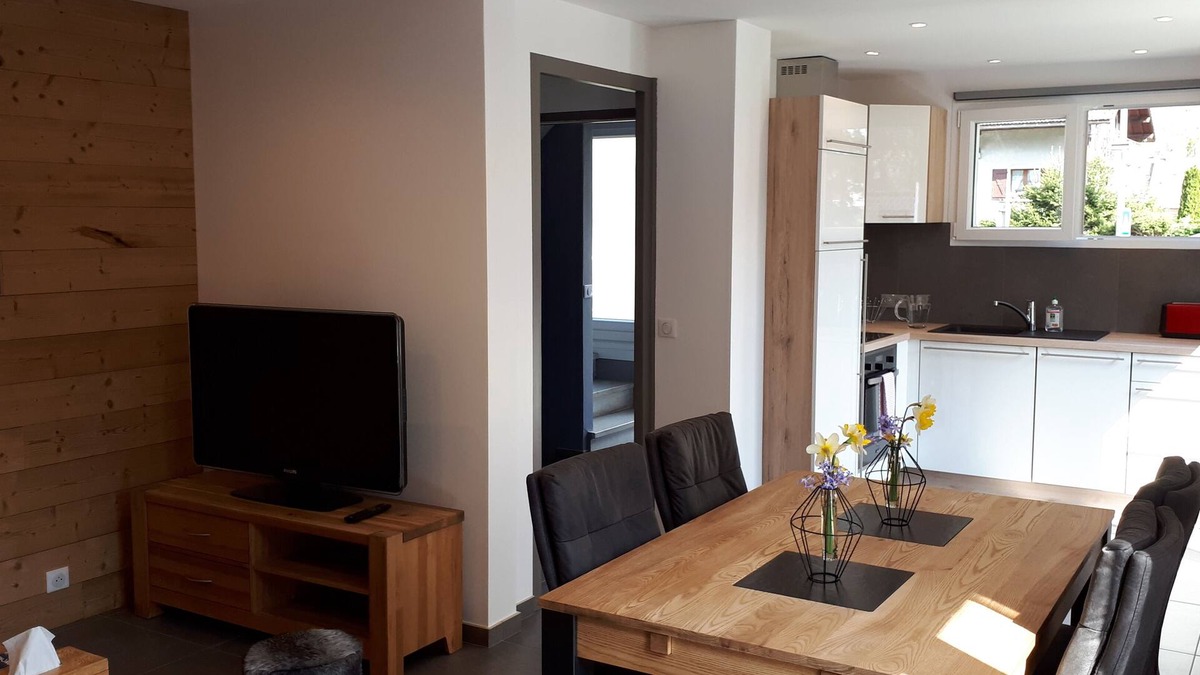 Thones Apartment | New 4 * Cozy apartment in house between Lake Annecy & Stations des Aravis