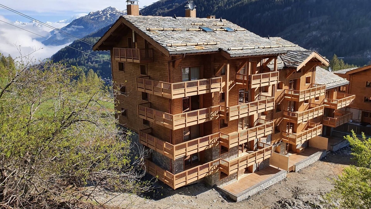 Tignes Apartment | New 4-star F2 with large summer terrace