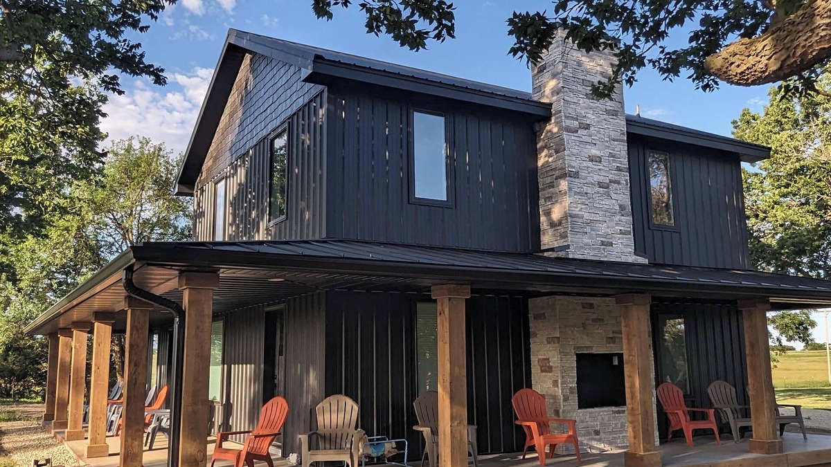 Salina House | New 5- Star Large, Private House, With No Neighbors