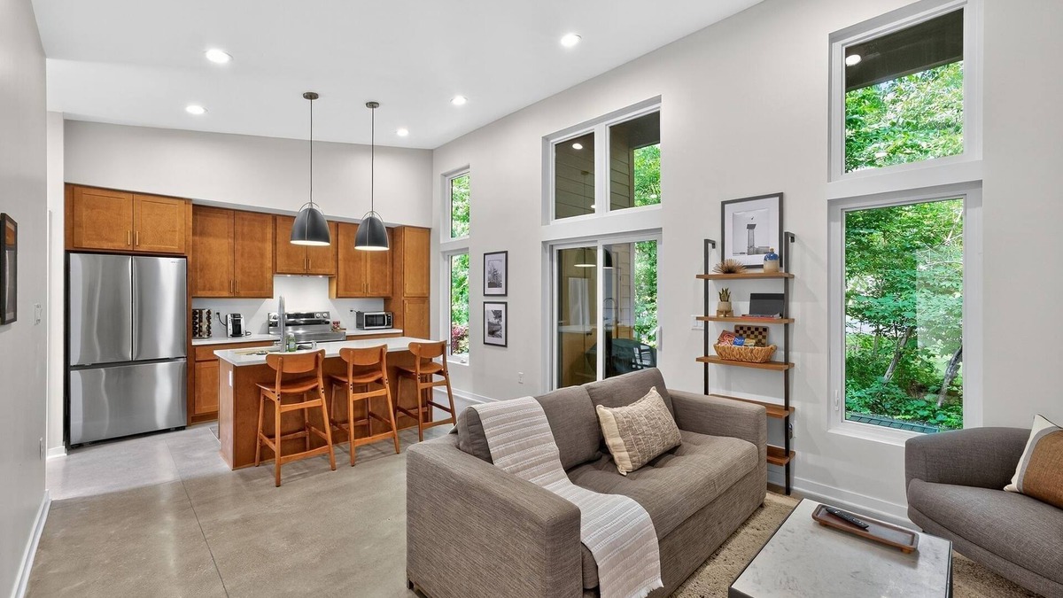 Thiensville House | NEW! 500 House - Unit A 1-Bedroom Townhouse - Handicap accessible