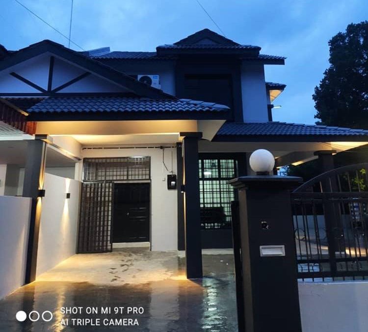 Bukit Bakri House | NEW 55 Homestay Corner Lot Spacious House in Bukit Bakri Muar