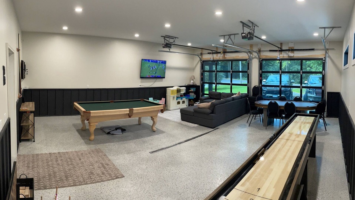 Spicer Cabin | New 6 Bedroom Farm House Style Cabin on Nest Lake With Game Room