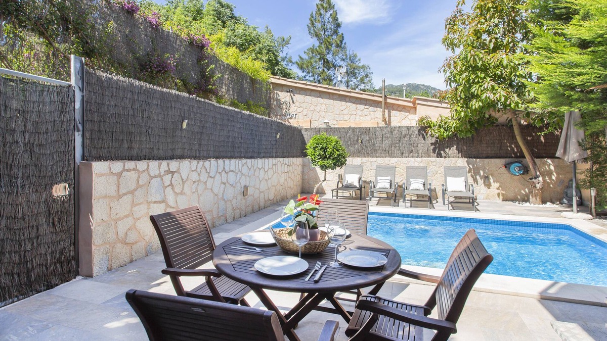 Soller House | New! A stunning central holiday flat private swimming pool, terrace and WIFI