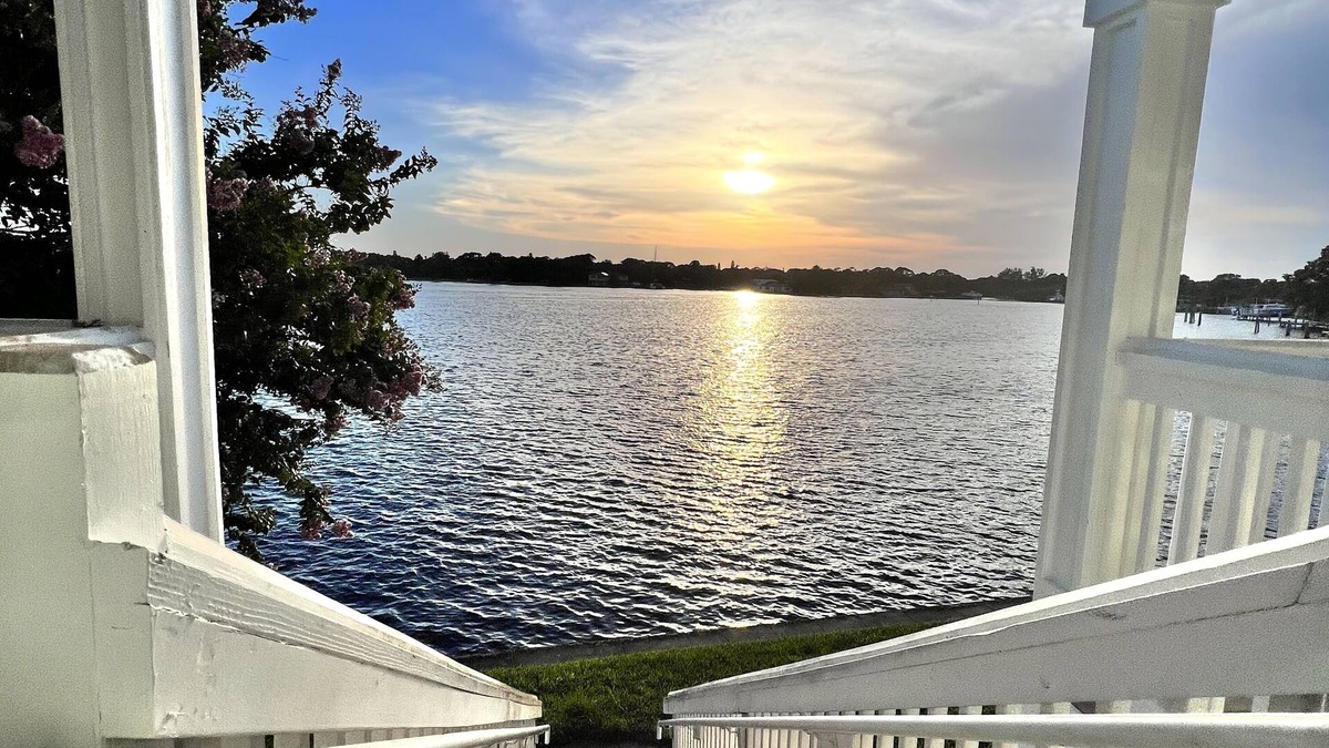 Coquina Key Condo | NEW! A Taste of Paradise @tnzwaterside