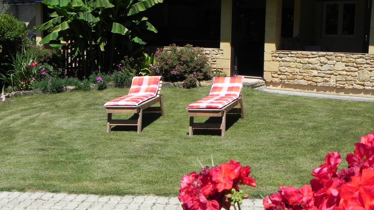 Bigaroque Apartment | New accommodation, comfort, by the river, covered terrace
