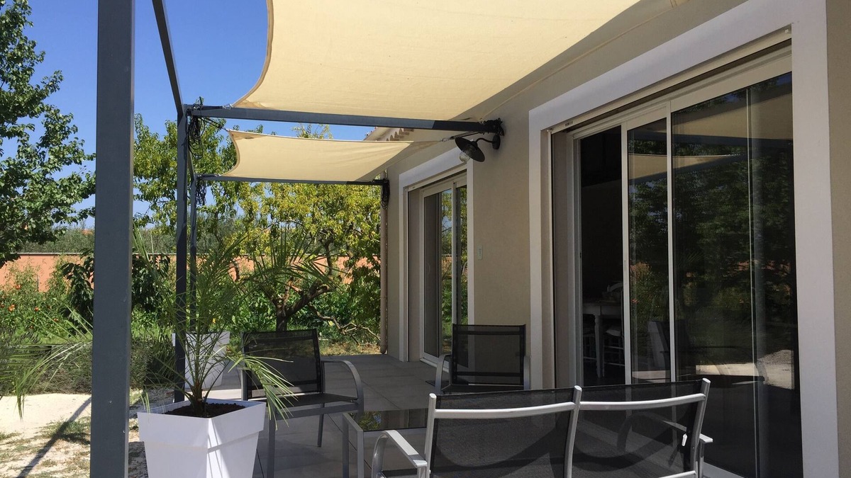 Chateaurenard House | New Ad - Charming quiet house, air conditioning, shared pool