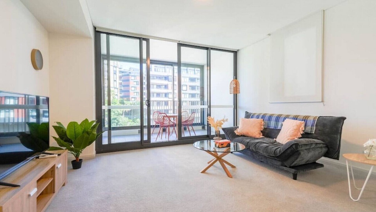Wentworth Point Apartment | New! Adorable One Bedroom Apt in heart of WWP