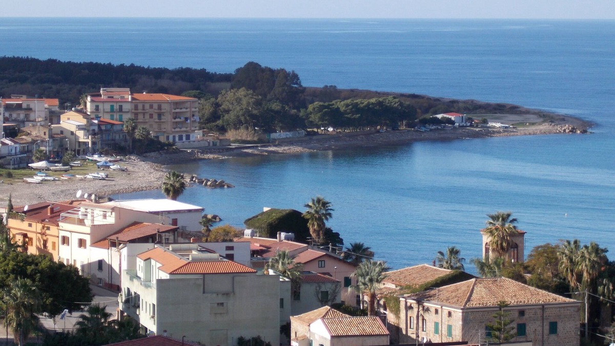 Caronia Villa | New, among centuries-old olive trees, Cefalù and Eolie, sea and swimming pool
