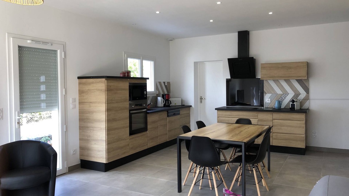 Le Teich House | New and functional house