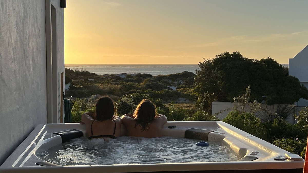Kommetjie House | New and gorgeous Beach House with Hot Tub steps from Long Beach's surf breaks
