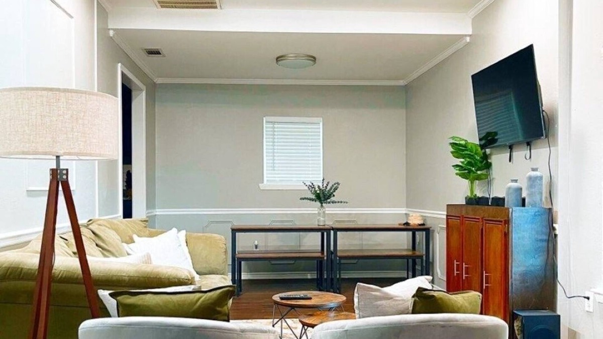 Grapeland House | NEW AND IMPROVED FARMHOUSE BUNGALOW! Location: Grapeland, TX Accommodates: 1-12