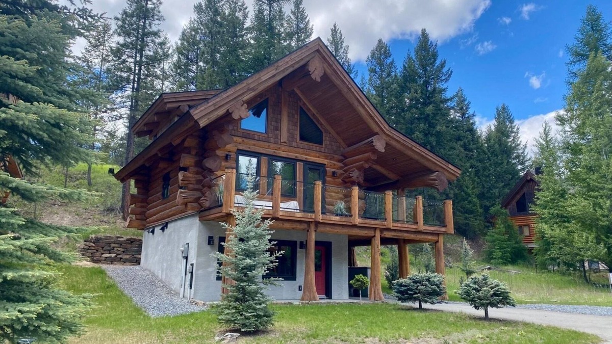 East Kootenay Cabin | New and modern cozy cabin near Kimberly!