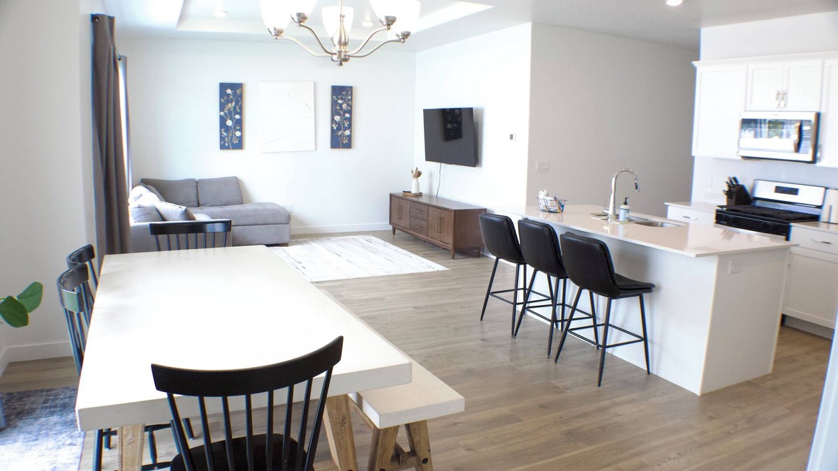 Spanish Fork House | New and spacious 5-bedroom house!