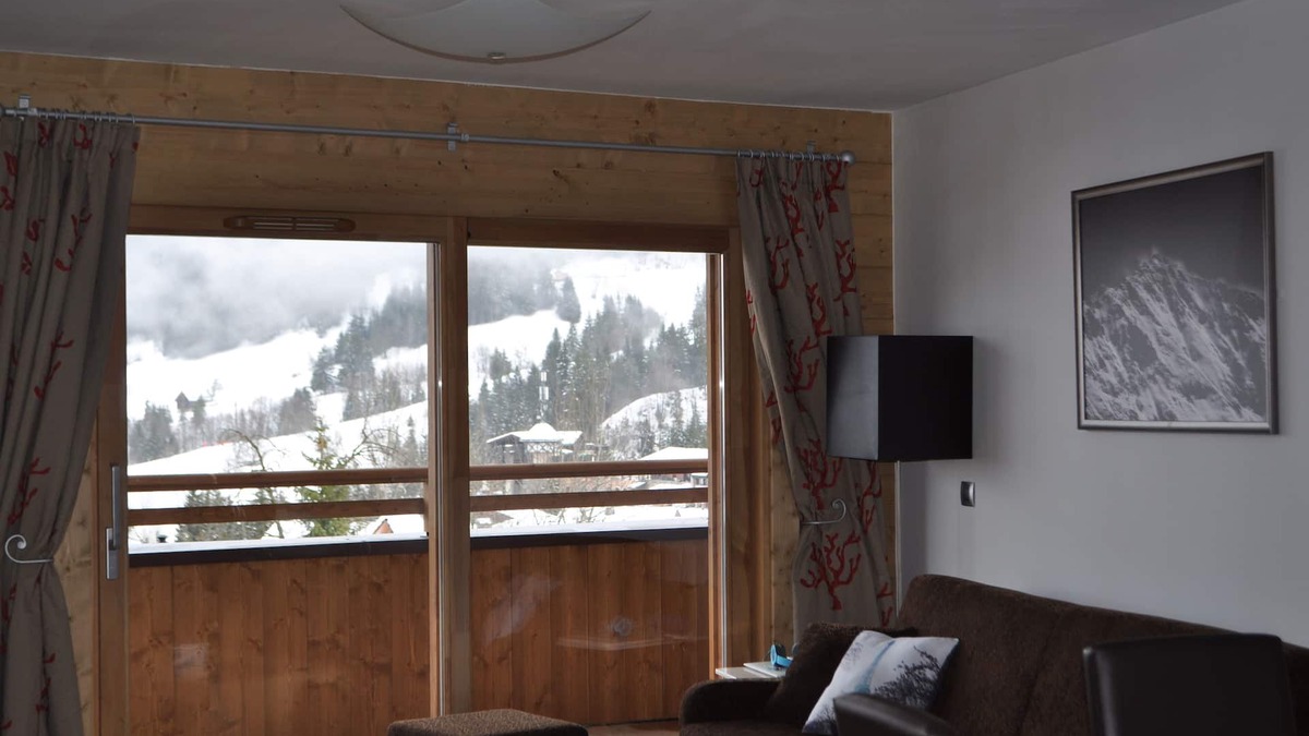 Les Avanchers-Valmorel Apartment | New apartment on the slopes, 2 bedrooms, sleeps 6 - 4*