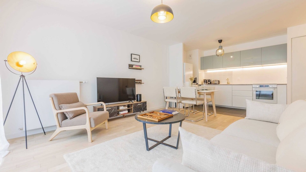 Les Puces de Saint-Ouen Apartment | New apartment - 2BR/5P - Puces de Saint-Ouen