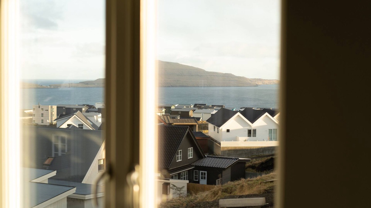 Hoyvik Apartment | New Aparthotel | Panoramic Sea View