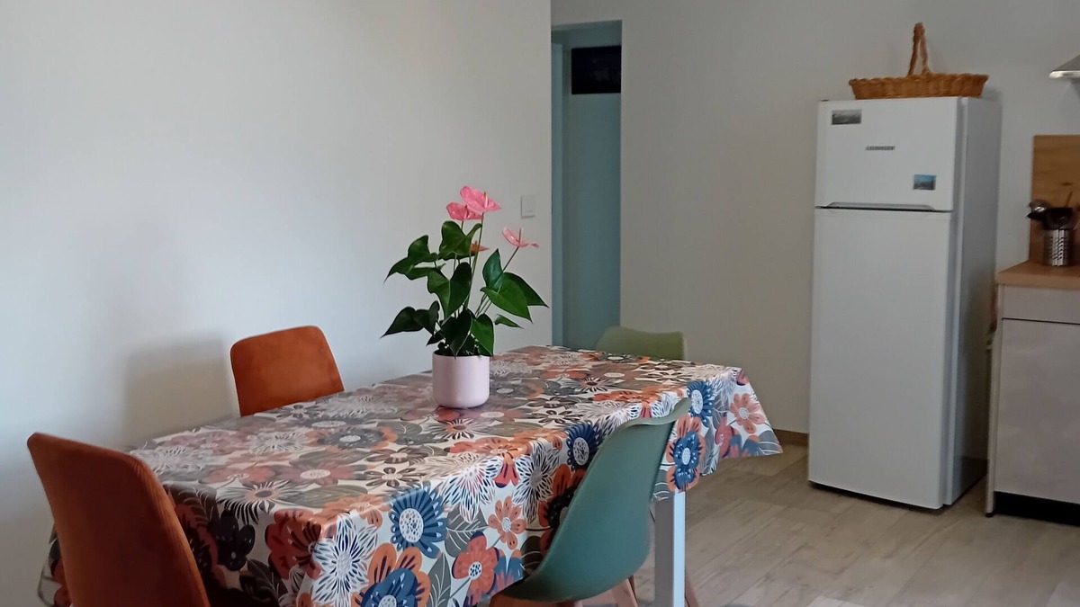 Lectoure Apartment | New apartment at the foot of the Lectoure ramparts