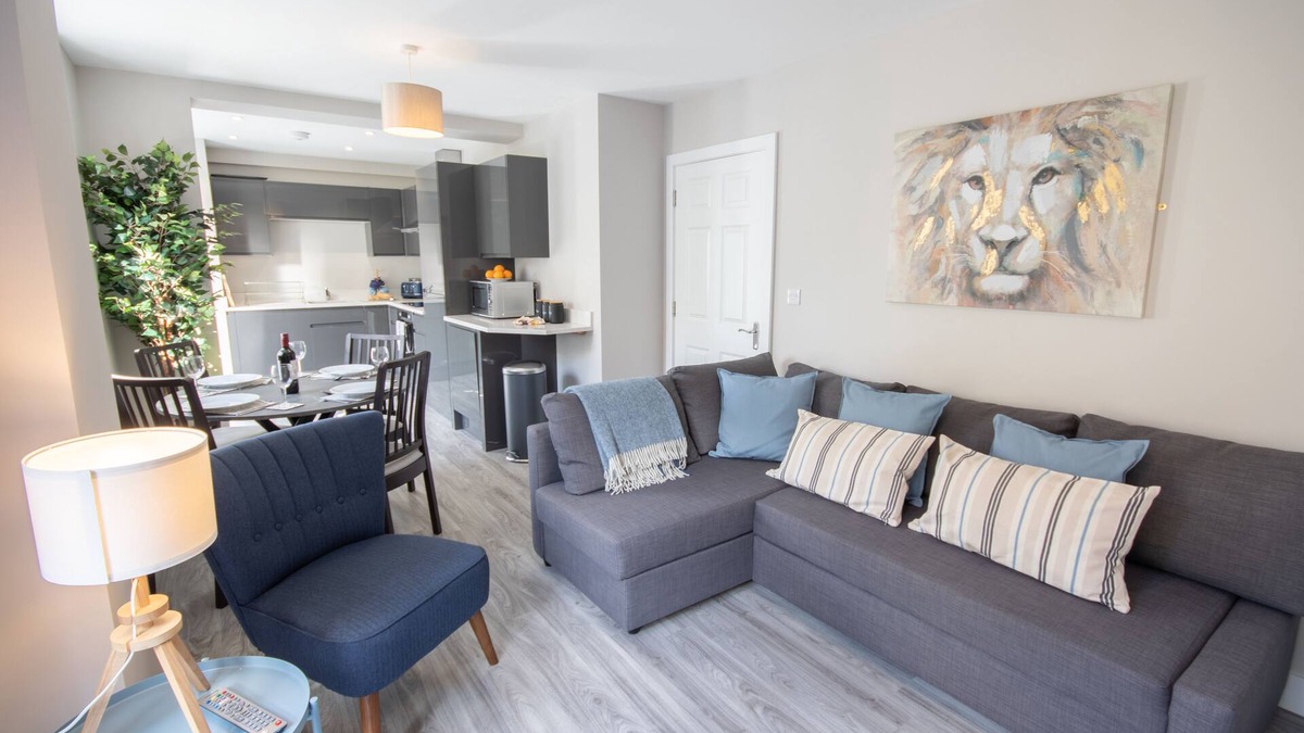 Dorking Apartment | New Apartment - Free Electric Car Charging