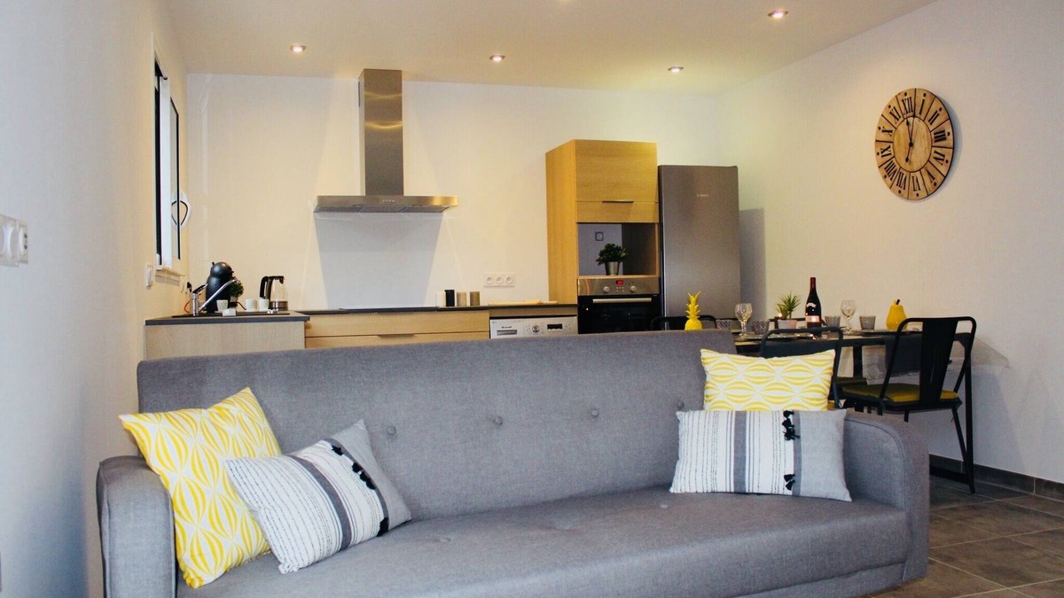 Peri Apartment | NEW APARTMENT, QUIET, NEAR AJACCIO