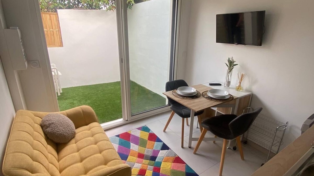 Valergues Apartment | New apartment T2+mezzanine with pool access