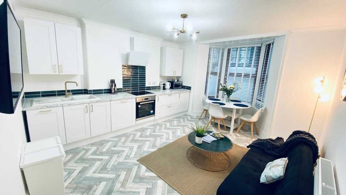 Barbican Apartment | NEW Apartment: wild swimming & coast walks - 2 bed