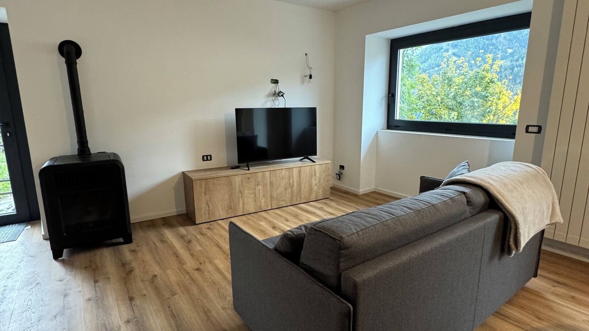 Villa Dalegno Apartment | New apartment with panoramic view for 5/6 people 1km from Ponte di Legno