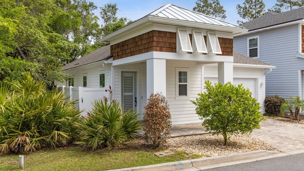Fernandina Beach House | NEW! Avail Jun-Aug. 30 Day Rates Only. Walk to Beach Along Egans Greenway