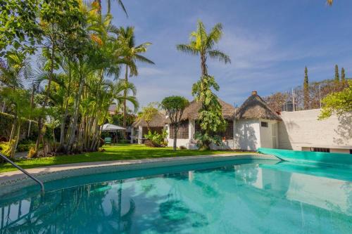 Chiconcuac Apartment | NEW Bamboo Villa Palma Pool and Rest